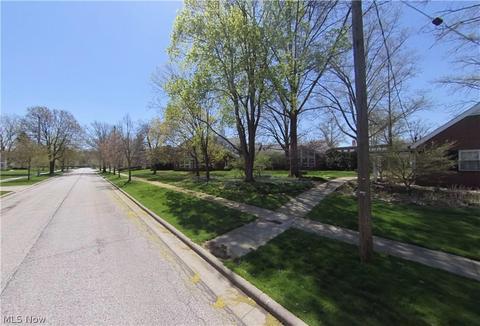 32819 Baldwin Rd, Solon, OH 44139 photo 11
