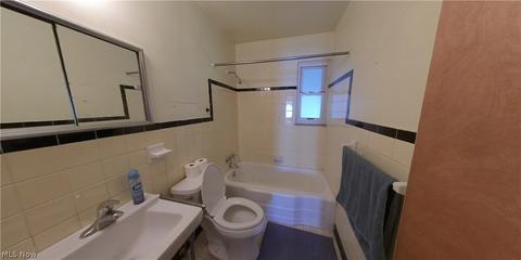 32819 Baldwin Rd, Solon, OH 44139 photo 5