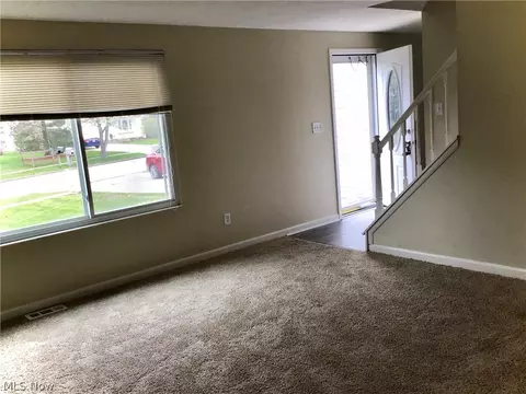 2925 E Celeste View Dr, Stow, OH 44224 photo 5