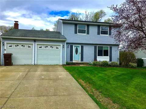 2925 E Celeste View Dr, Stow, OH 44224 photo 1