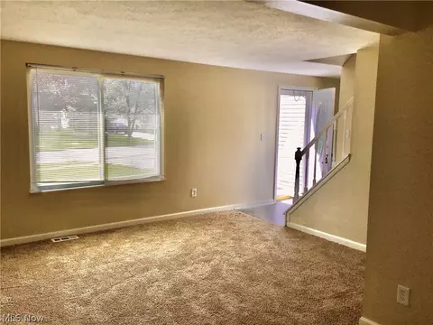 2925 E Celeste View Dr, Stow, OH 44224 photo 6