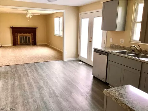 2925 E Celeste View Dr, Stow, OH 44224 photo 7