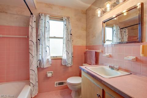 2393 E 290th St, Wickliffe, OH 44092 photo 17