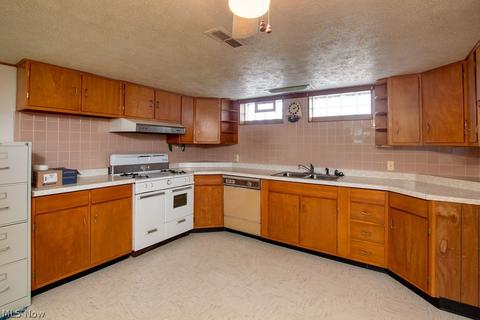 2393 E 290th St, Wickliffe, OH 44092 photo 20