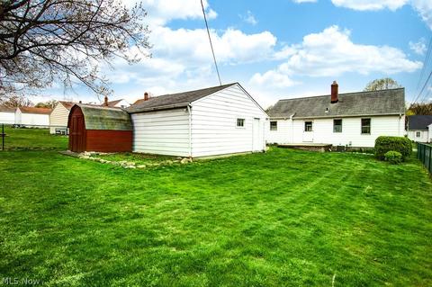 2393 E 290th St, Wickliffe, OH 44092 photo 4