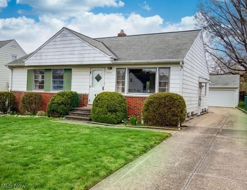 2393 E 290th St, Wickliffe, OH 44092 photo 1
