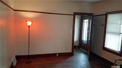 1741 E 34th St, Lorain, OH 44055 photo 3