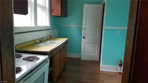 1741 E 34th St, Lorain, OH 44055 photo 9
