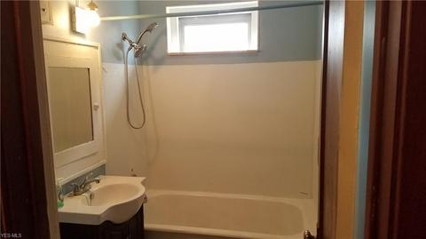 1741 E 34th St, Lorain, OH 44055 photo 11