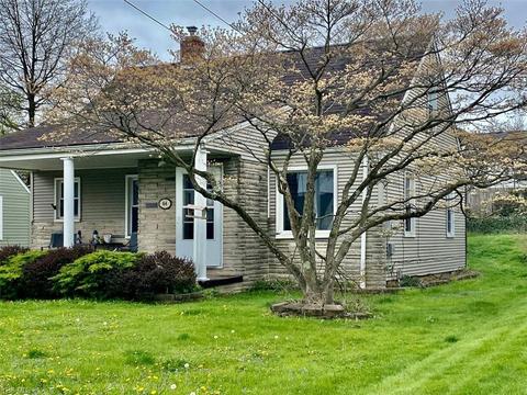 64 Helena Dr, Struthers, OH 44471 photo 2