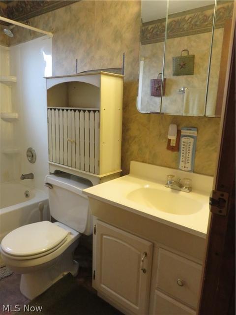 484 Carol Ln, Elyria, OH 44035 photo 13