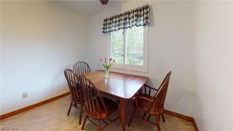 7264 Reynolds Rd, Mentor, OH 44060 photo 4