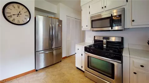 7264 Reynolds Rd, Mentor, OH 44060 photo 3