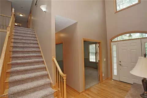 685 Deep Woods Dr, Aurora, OH 44202 photo 5