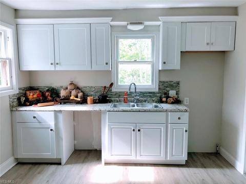 1709 E 44th St, Ashtabula, OH 44004 photo 7