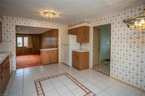 1663 David Ave, Parma, OH 44134 photo 12