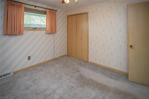 1663 David Ave, Parma, OH 44134 photo 22