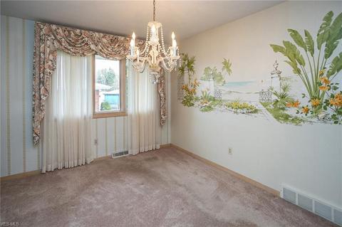1663 David Ave, Parma, OH 44134 photo 5