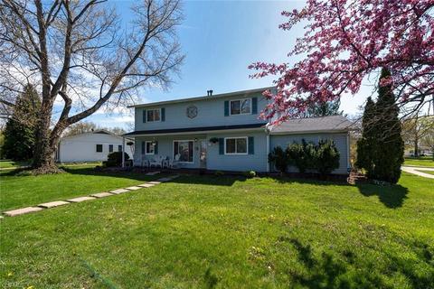 445 Laurel Dr, Berea, OH 44017 photo 1