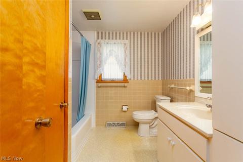 42813 Haven Dr, Elyria, OH 44035 photo 14