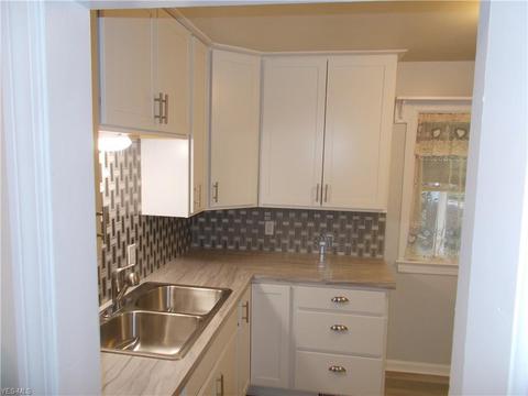 623 Cambridge Ave, Elyria, OH 44035 photo 11