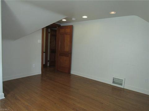 7614 Ackley Rd, Parma, OH 44129 photo 15