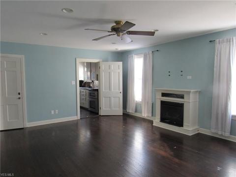 7614 Ackley Rd, Parma, OH 44129 photo 6
