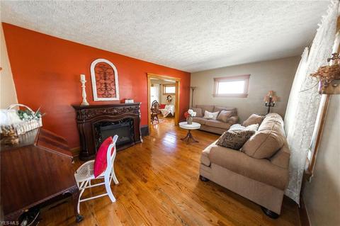 419 Oxford Ave, Elyria, OH 44035 photo 7