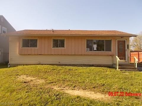 849 Delaware Ave, Elyria, OH 44035 photo 1