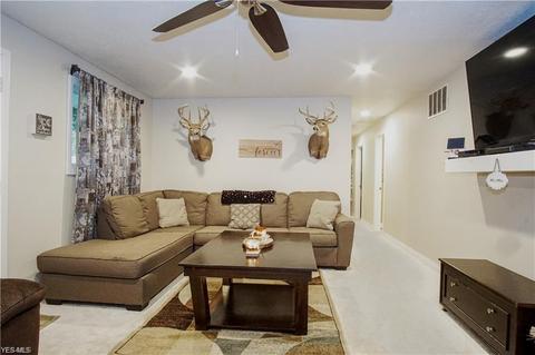 6090 Thunderbird Dr, Mentor On The Lake, OH 44060 photo 5