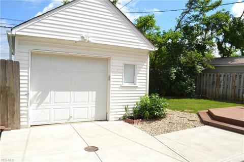 2906 Marmore, Parma, OH 44134 photo 7