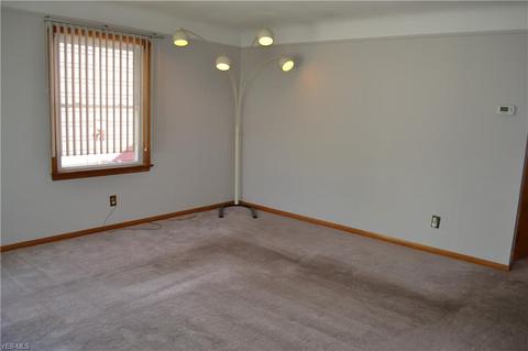 2906 Marmore, Parma, OH 44134 photo 20