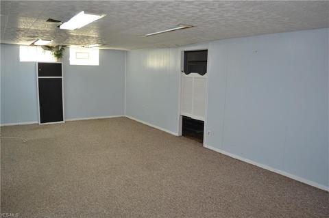 2906 Marmore, Parma, OH 44134 photo 24