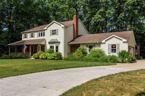 228 Crestview Dr, Elyria, OH 44035 photo 3