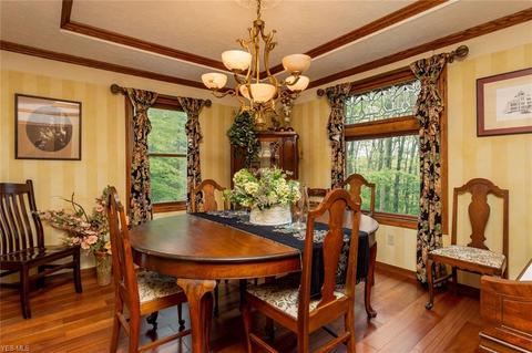 228 Crestview Dr, Elyria, OH 44035 photo 9