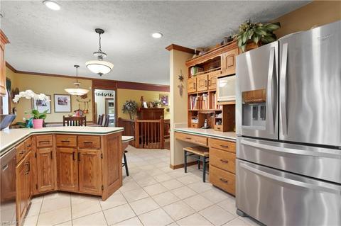 228 Crestview Dr, Elyria, OH 44035 photo 14
