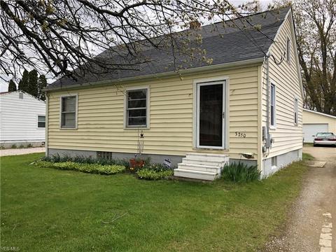 3250 Ridgewood Ave, Ashtabula, OH 44004 photo 2
