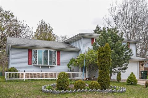7060 E Parkview Dr, Parma, OH 44134 photo 1