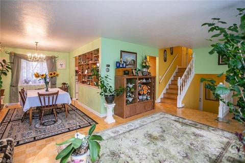 7060 E Parkview Dr, Parma, OH 44134 photo 6