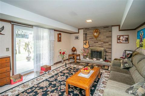 7060 E Parkview Dr, Parma, OH 44134 photo 13