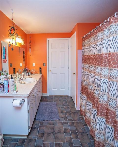 7060 E Parkview Dr, Parma, OH 44134 photo 22