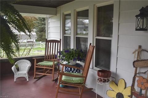 910 Race St, Dover, OH 44622 photo 3