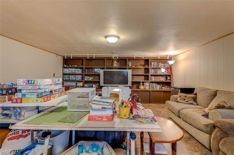 740 Cherry Ln, Seven Hills, OH 44131 photo 20