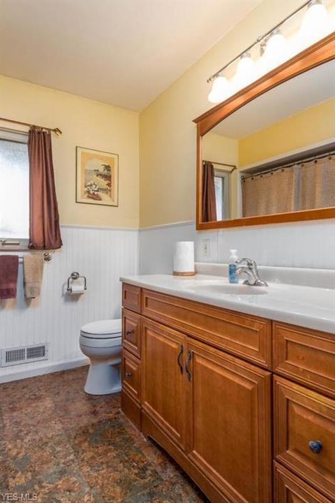 740 Cherry Ln, Seven Hills, OH 44131 photo 12