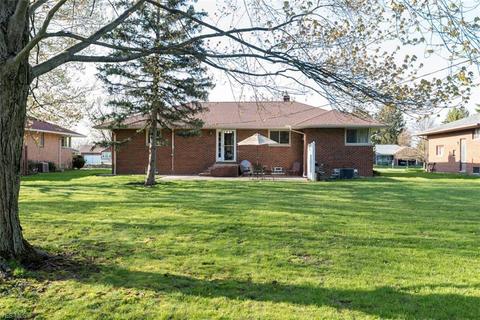 740 Cherry Ln, Seven Hills, OH 44131 photo 3
