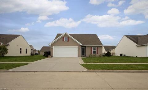 355 Springbrook Cir, Elyria, OH 44035 photo 8