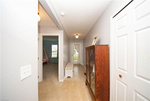 355 Springbrook Cir, Elyria, OH 44035 photo 20