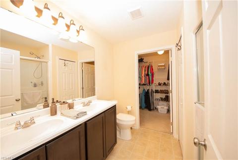 355 Springbrook Cir, Elyria, OH 44035 photo 5