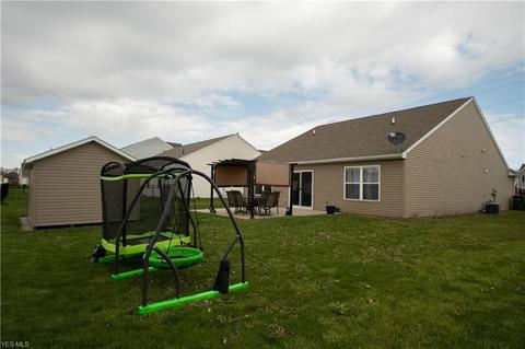 355 Springbrook Cir, Elyria, OH 44035 photo 28