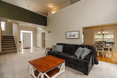 4234 Cobblestone Dr, Copley, OH 44321 photo 4